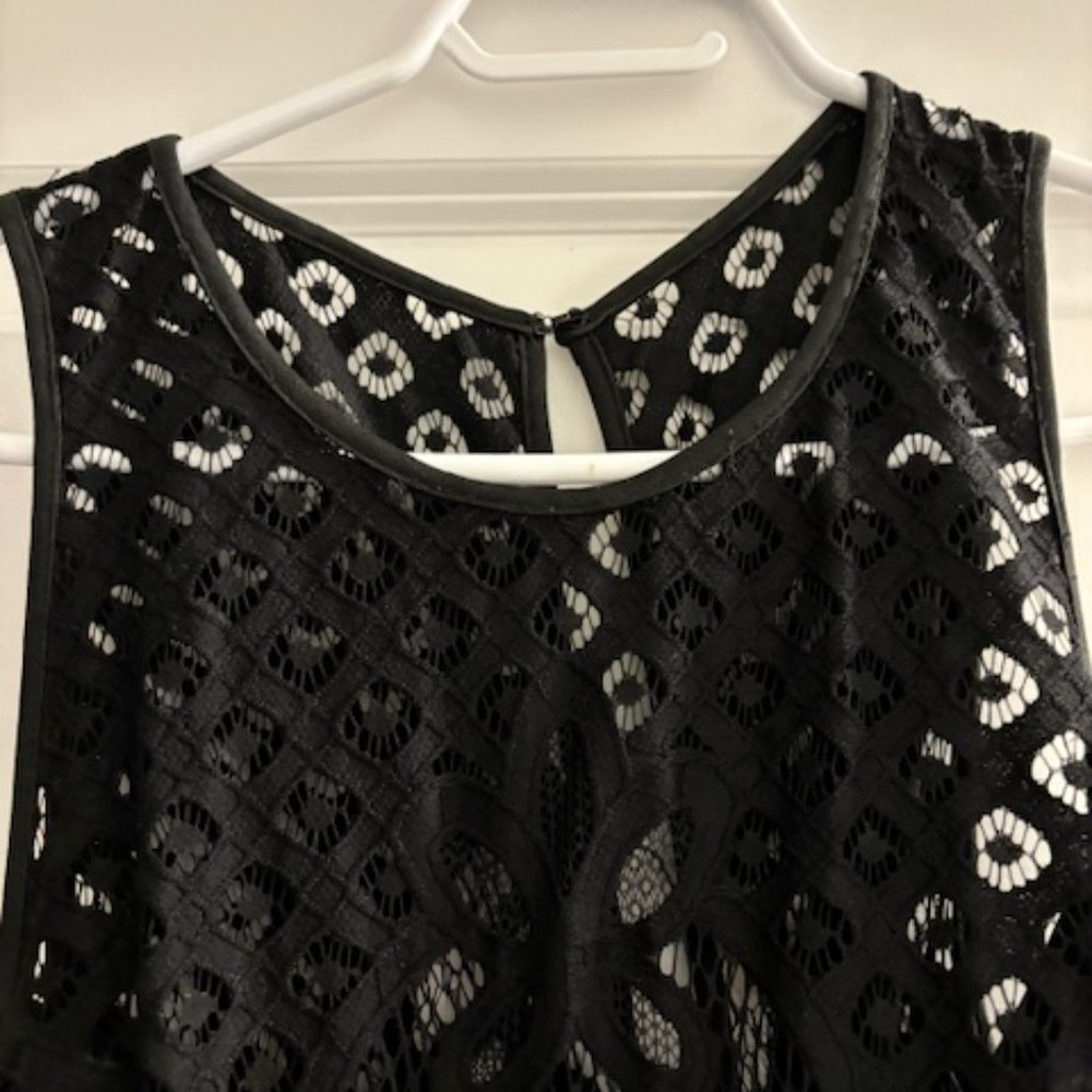 Vera Wang Formal Lace Maxi Dress - Picture 4 of 14